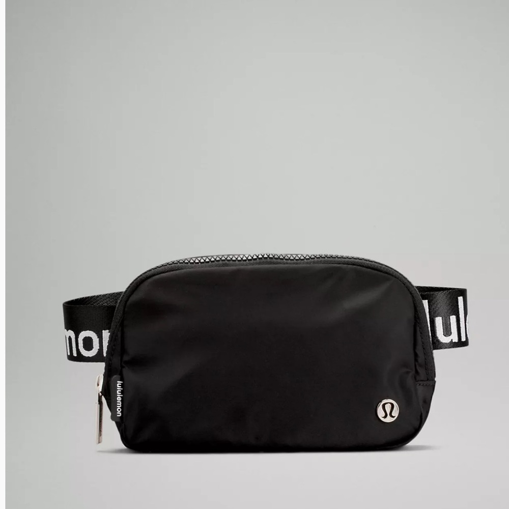 Lululemon Everywhere Belt Bag 1L